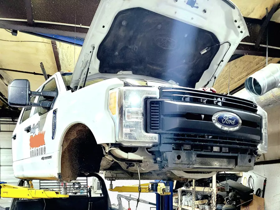 White for car in TruckWorks Garage, white car